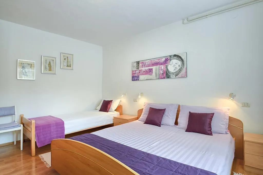 Apartments Premate Premantura 0*,