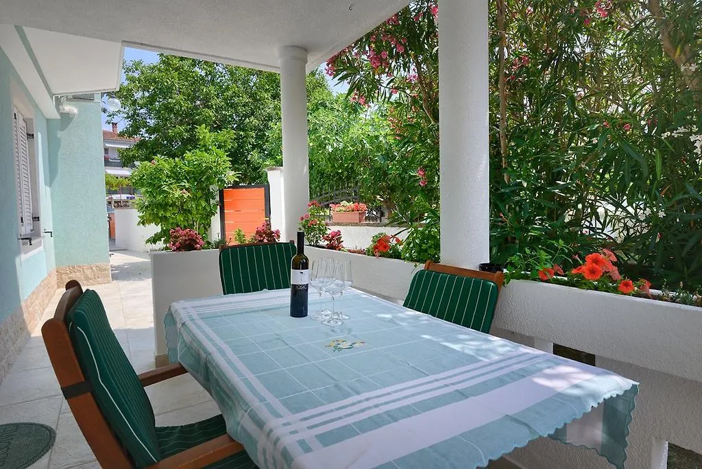 Apartments Premate Premantura 0*,